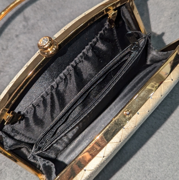 VINTAGE Diamond Pattern Handbag - Picture 3 of 8